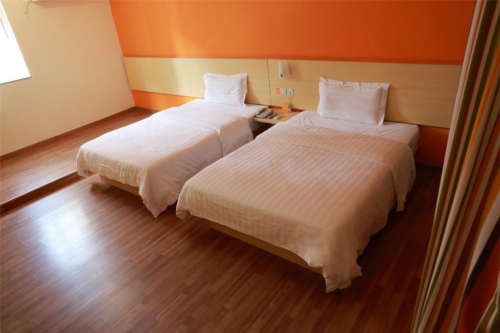 7Days Inn Lhasa Jokhang Branch Εξωτερικό φωτογραφία